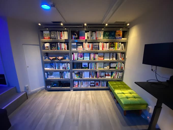 ギークライブラリーの画像